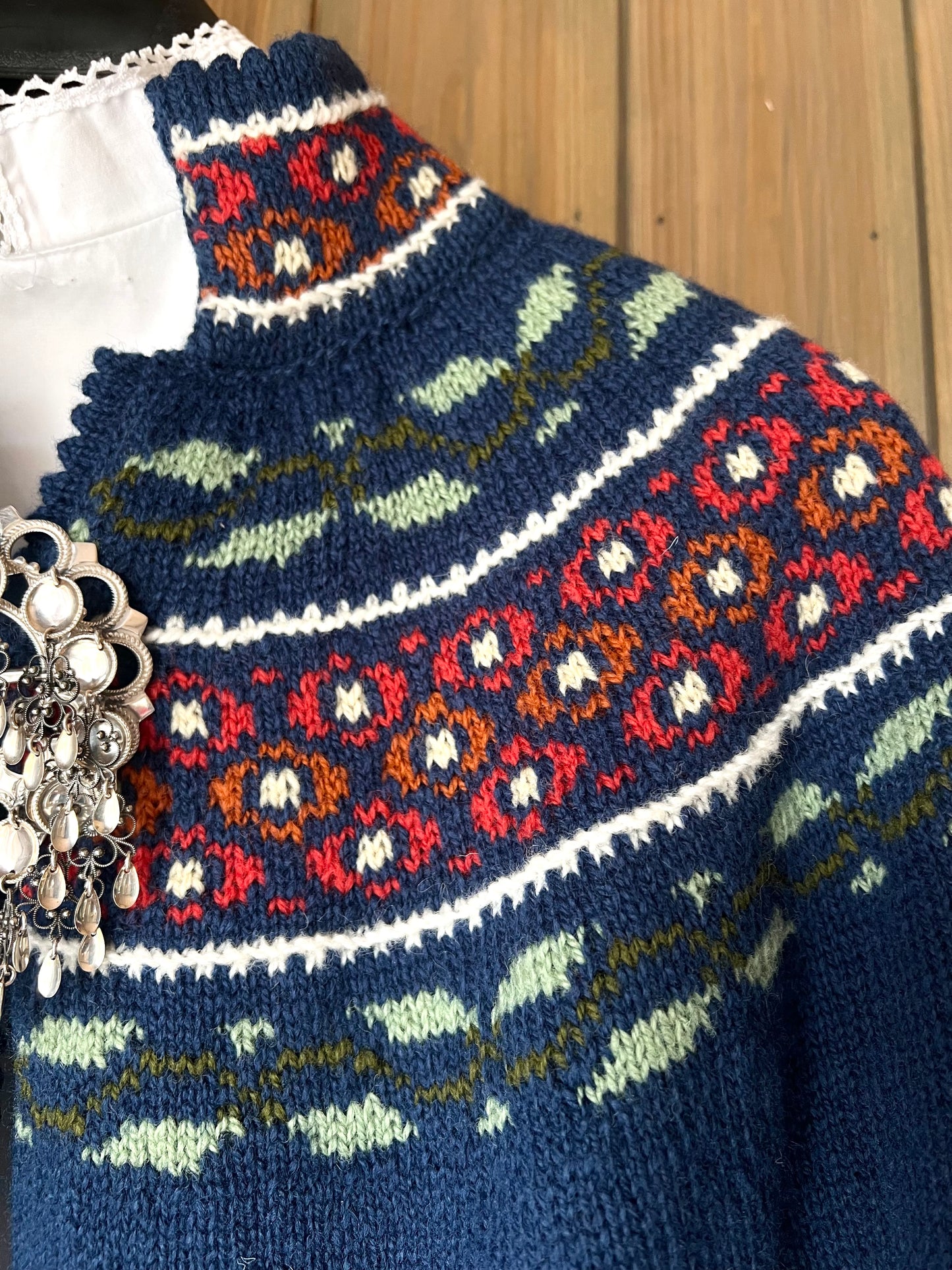 TILLEGG Maren (Digital) tilpasset blå Nord-Trønderbunad
