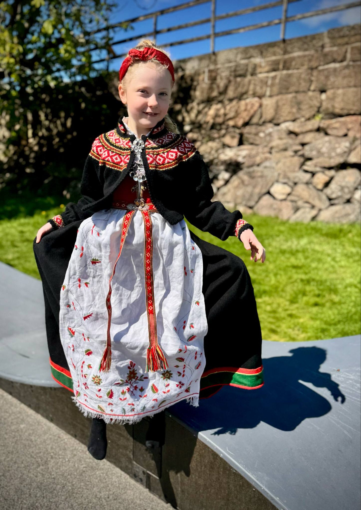 Frida (Digital) tilpasset Åmli barnebunad