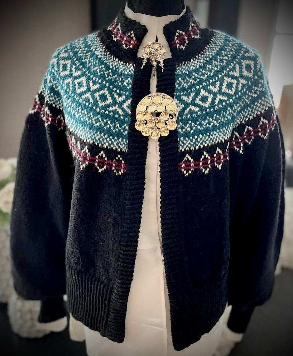 Frøy (Digital) Jakke tilpasset kjønnsnøytral bunad