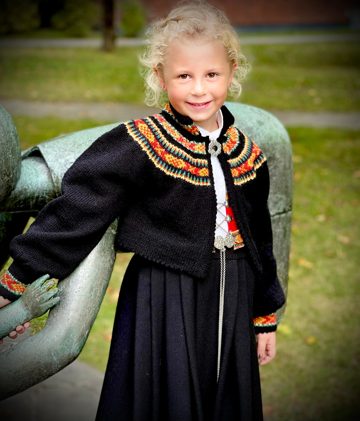 Nora (Digital) tilpasset Vestfold barnebunad