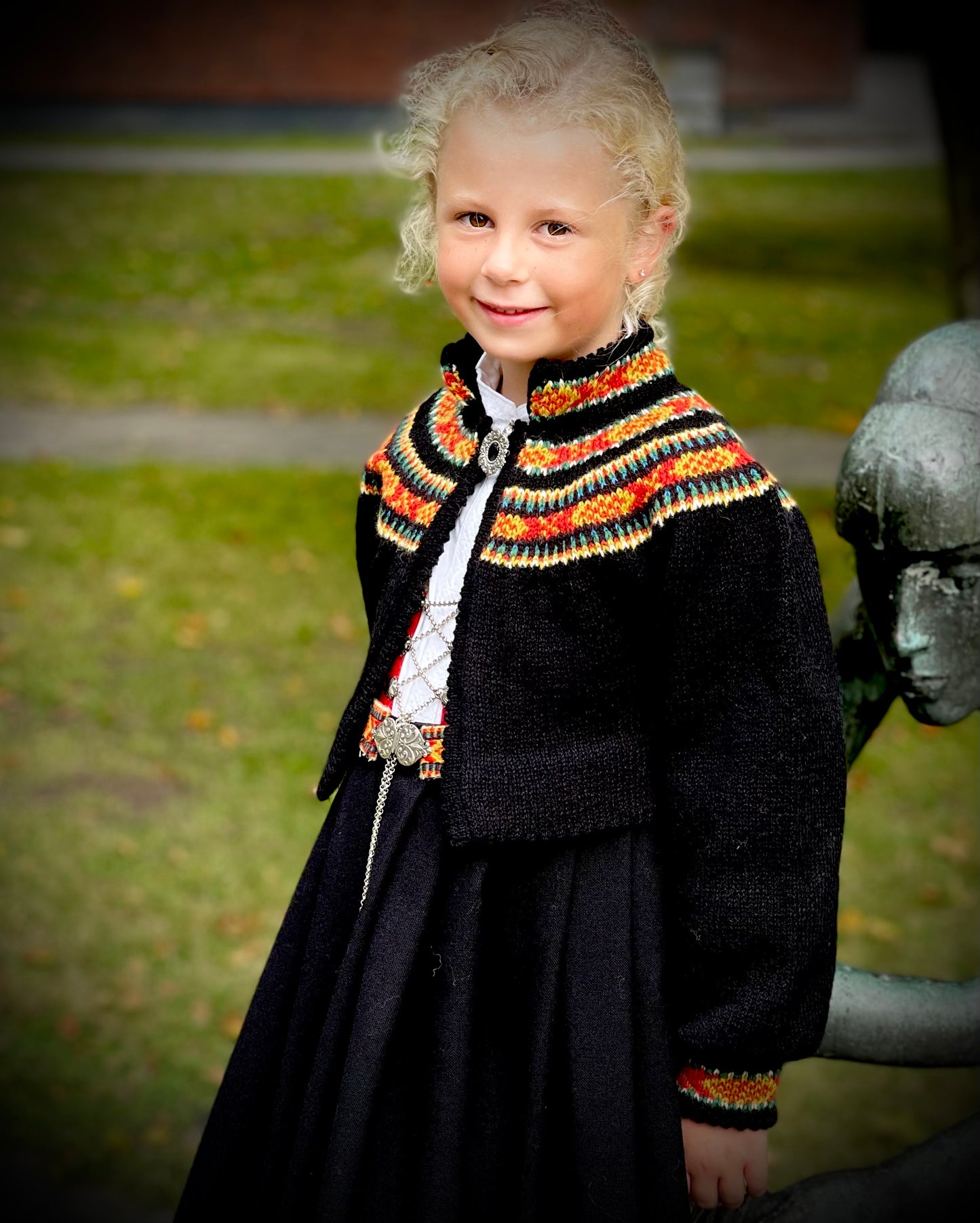 Nora (Digital) tilpasset Vestfold barnebunad