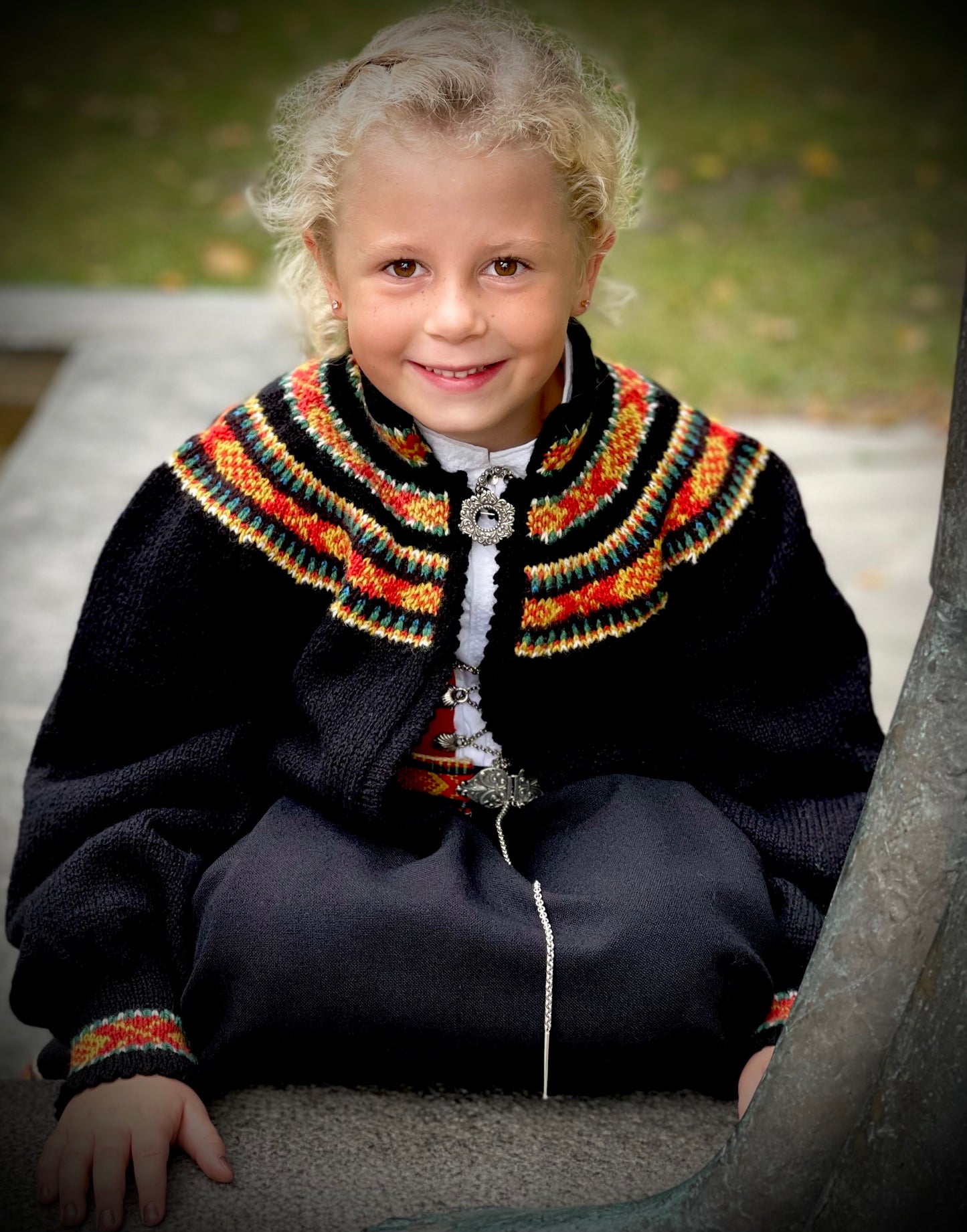 Nora (Digital) tilpasset Vestfold barnebunad