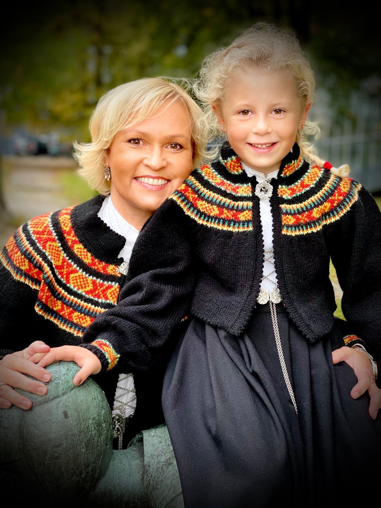 Nora (Digital) tilpasset Vestfold barnebunad