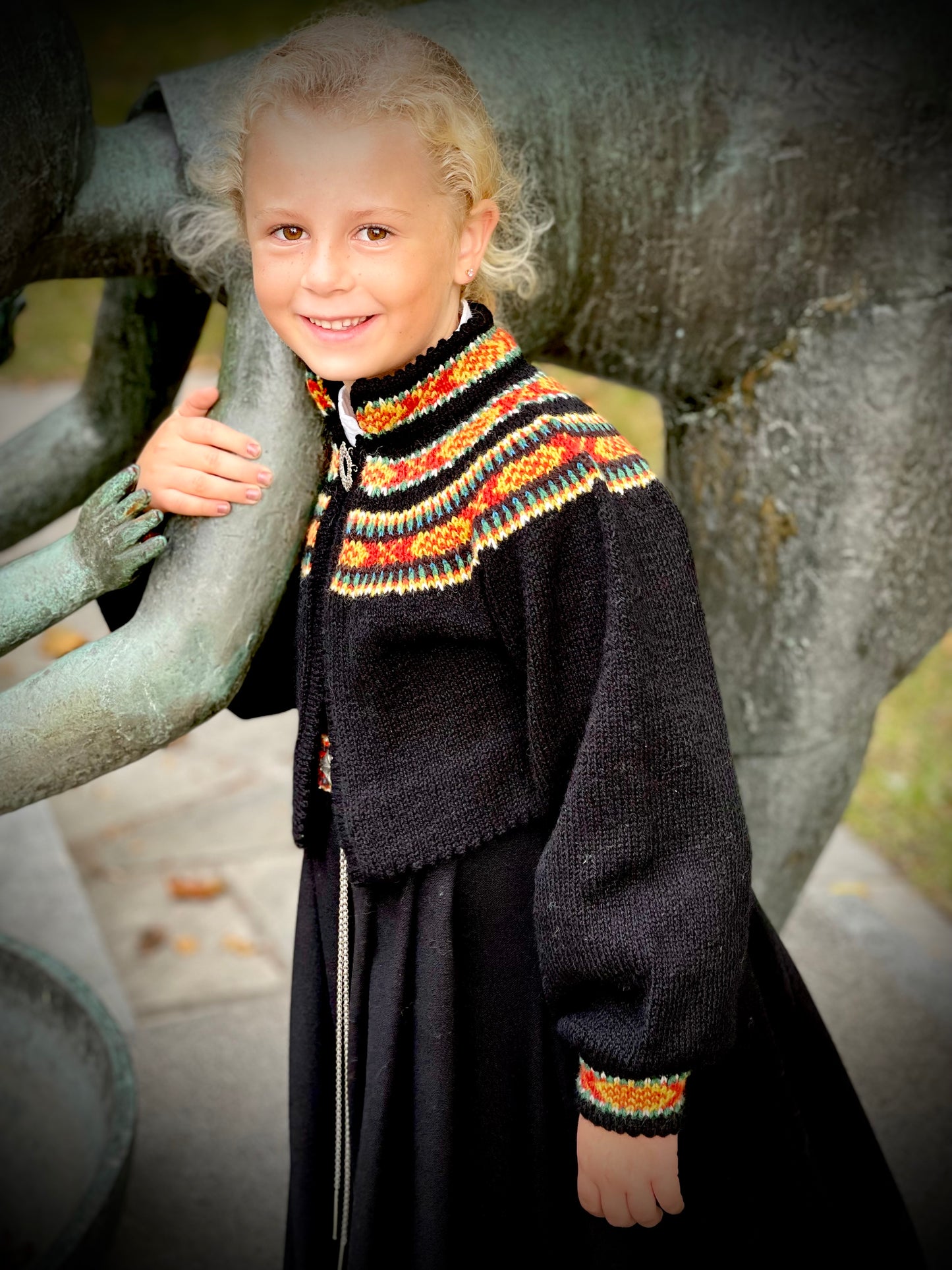 Nora (Digital) tilpasset Vestfold barnebunad