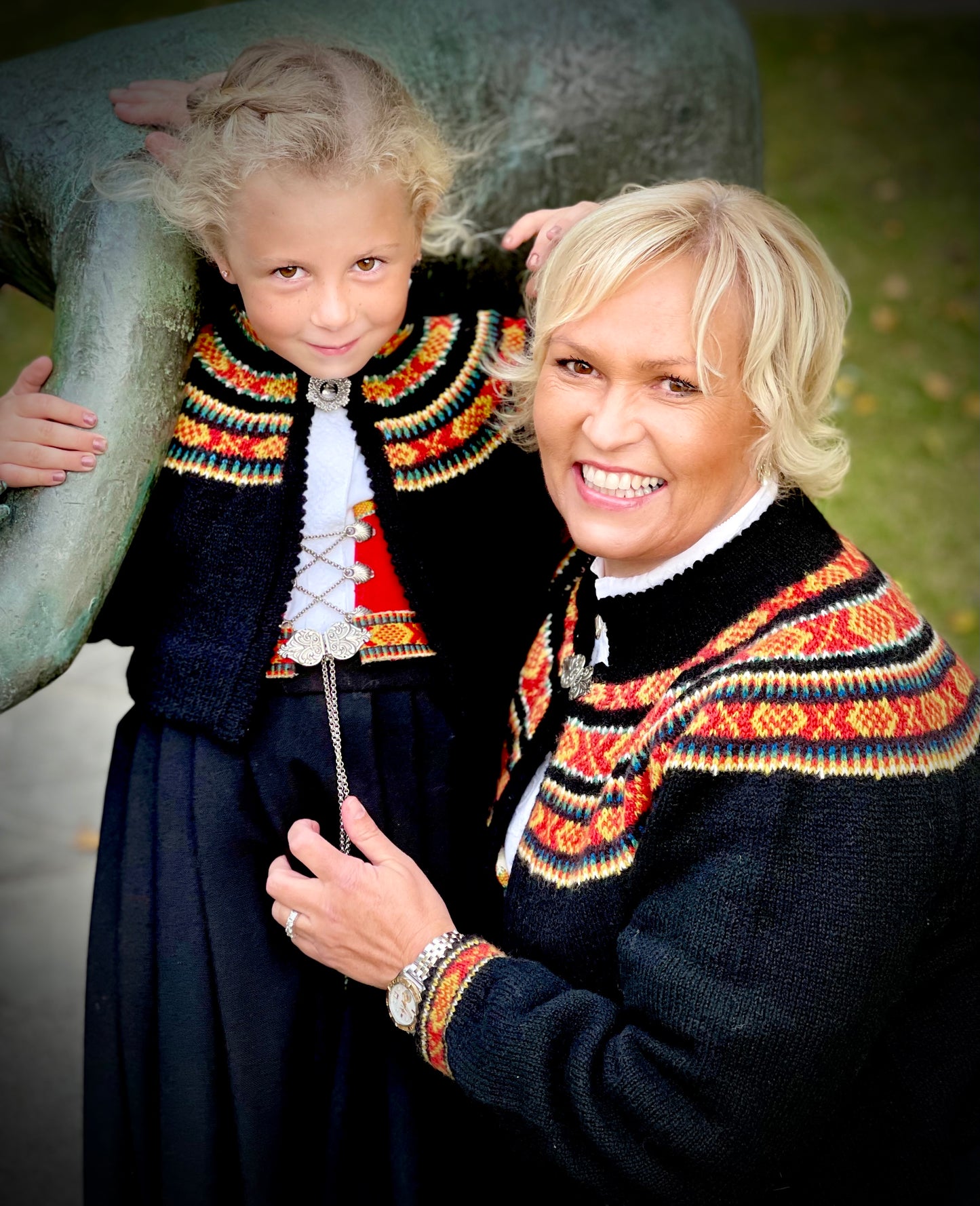 Nora (Digital) tilpasset Vestfold barnebunad