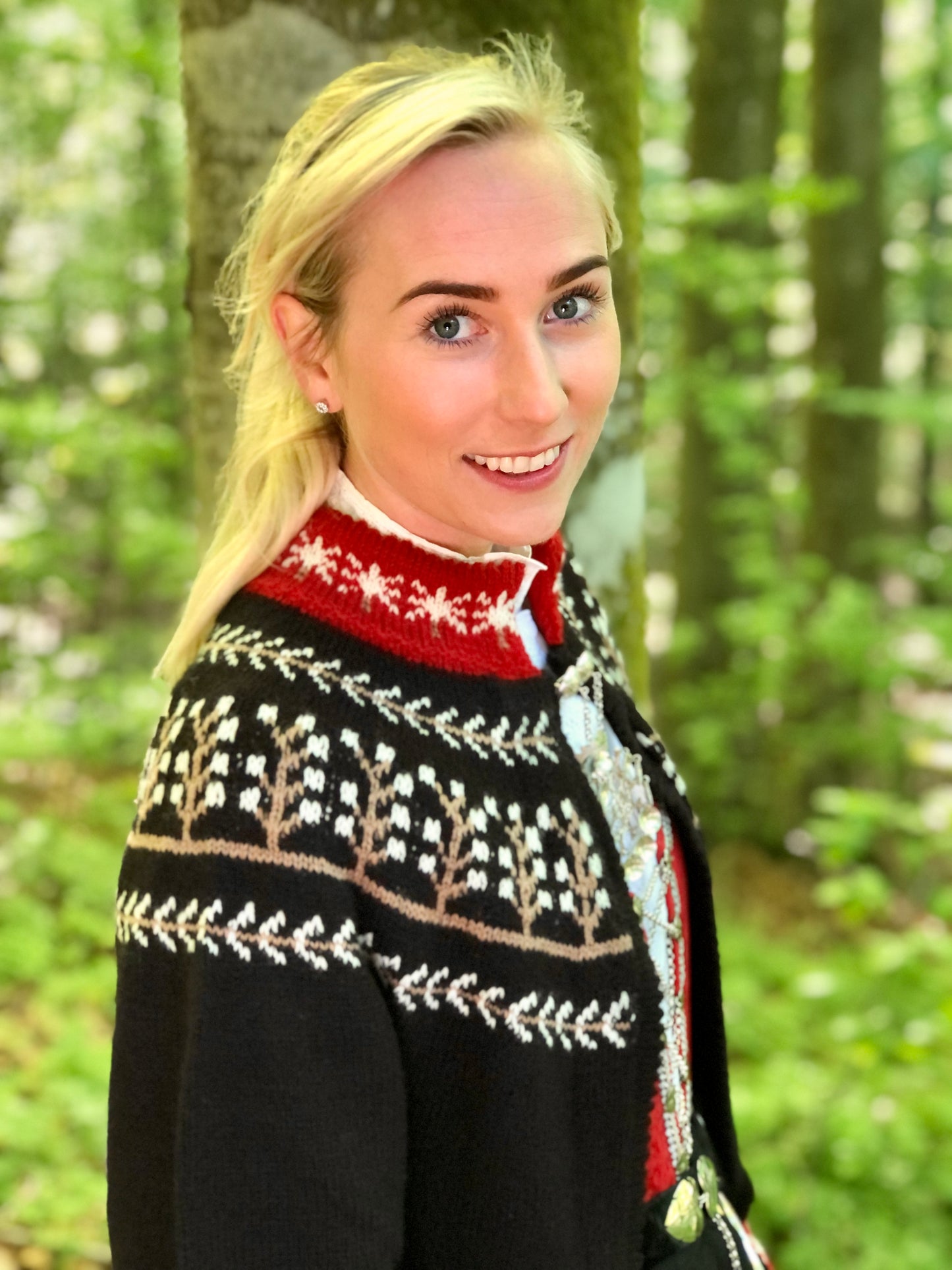 Linda (Digital) tilpasset Løland Rogalandsbunad