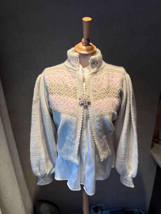 Utstillingsjakke selges, modell Ingrid til fest og hverdag