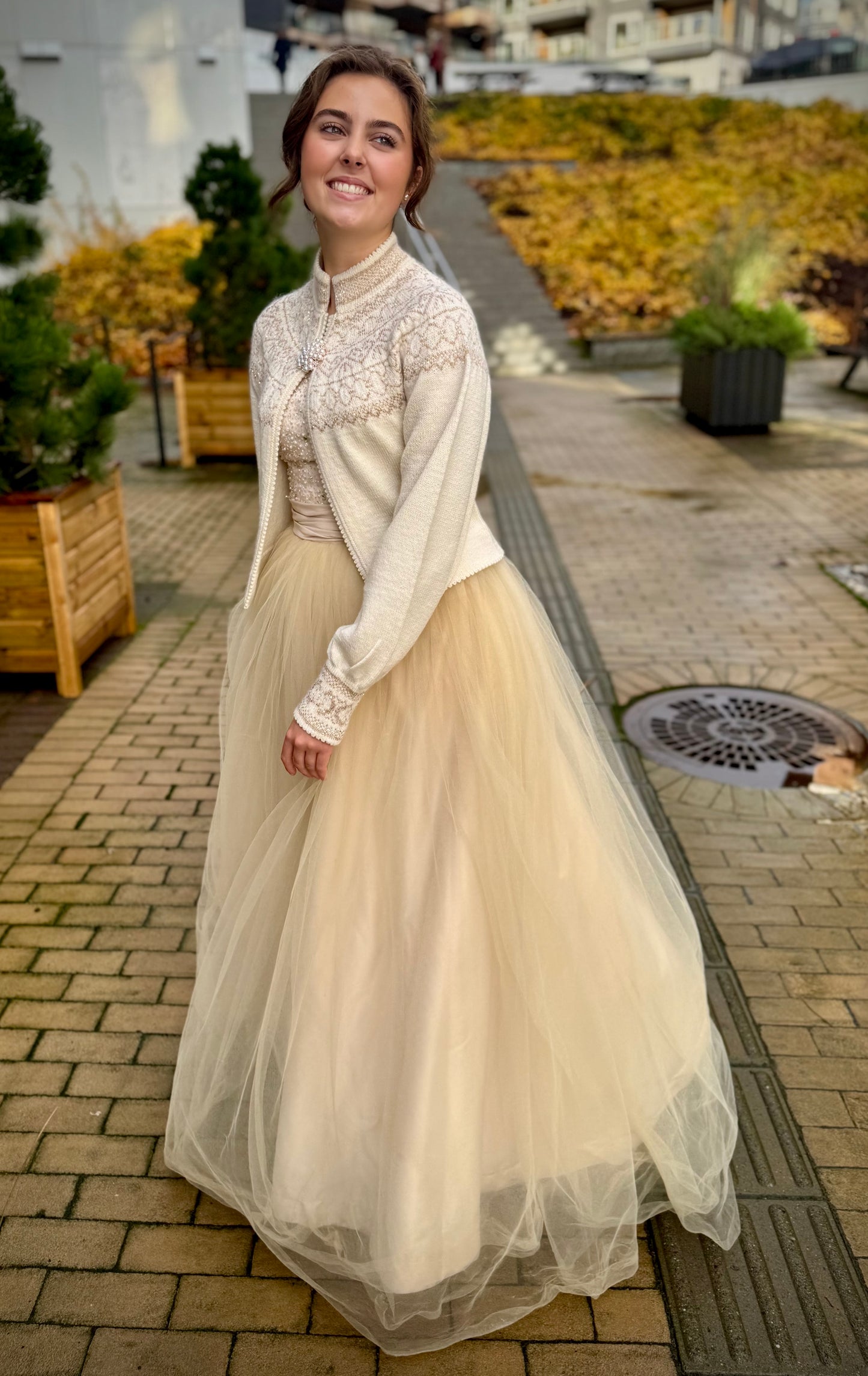 BUNADSTRIKK HEFTE Rose Festjakke