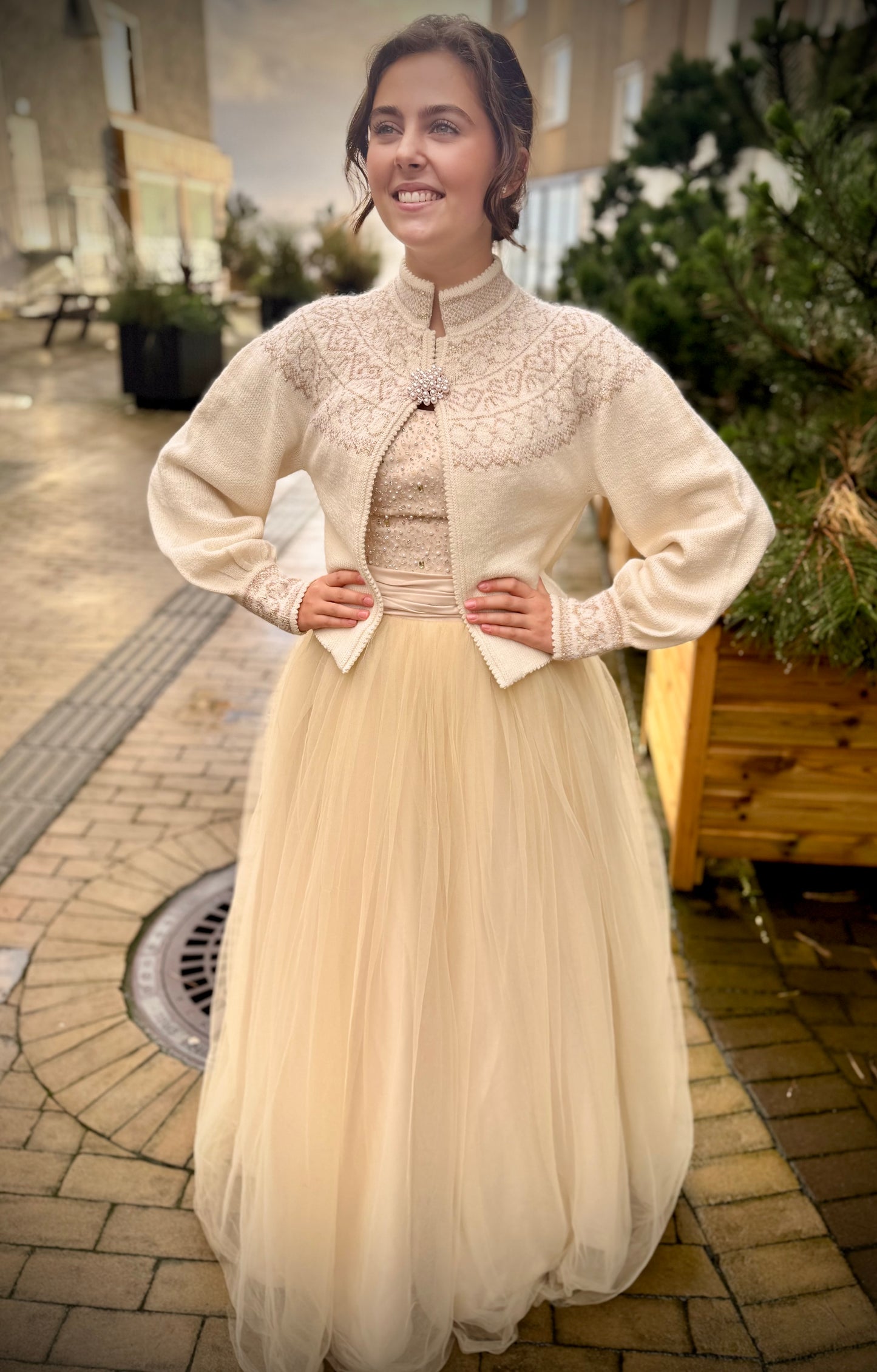 BUNADSTRIKK HEFTE Rose Festjakke