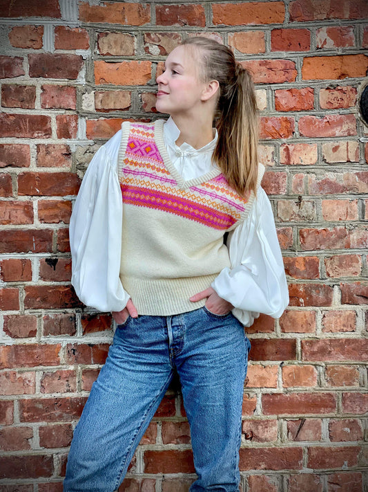 Utstillingsvest selges, modell Frøy i glade farger